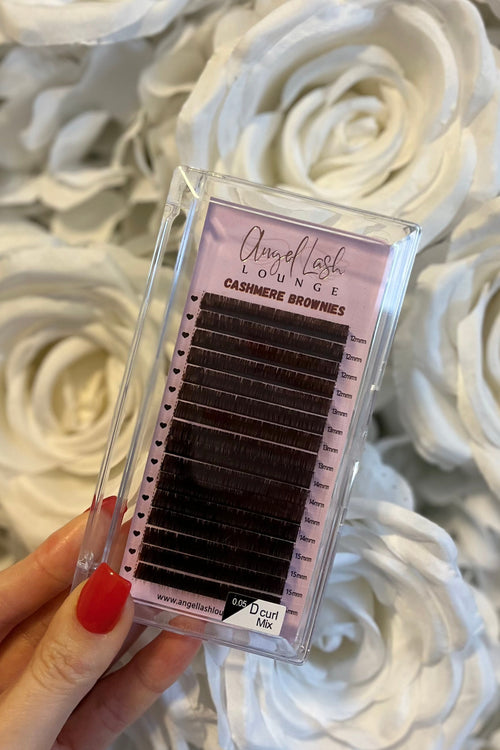 Cashmere Brownies Lash Trays